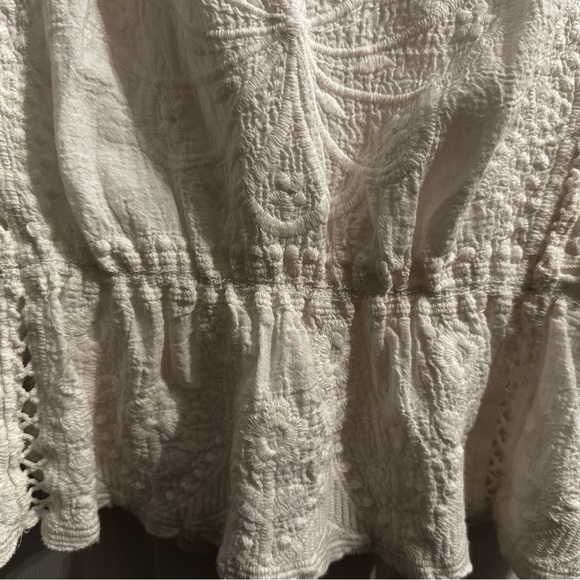 Coco + Carmen White Lace Blouse - Picture 5 of 5